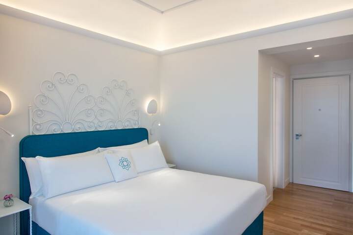 Room 14 of 111