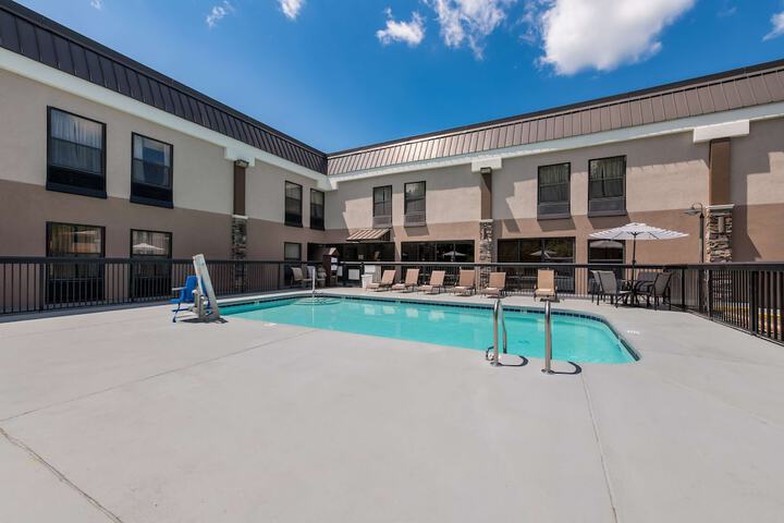 Outdoor pool
