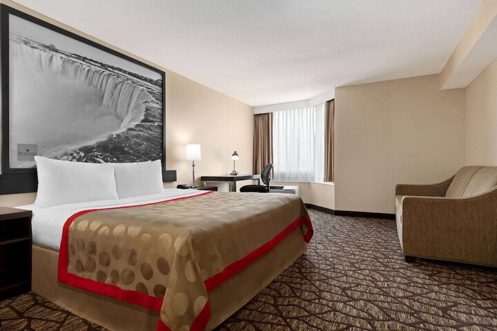 Room 13 of 48