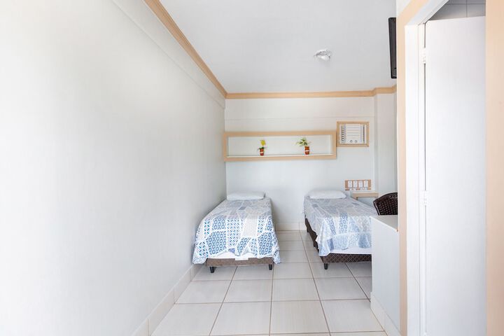 Room 9 of 35