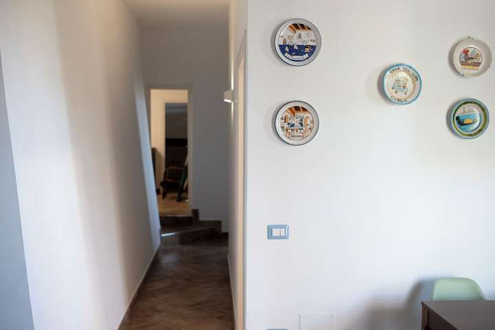 Room 50 of 103