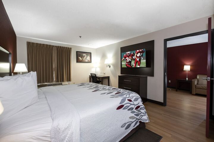 Superior Room 1 King Bed (6 of 23)
