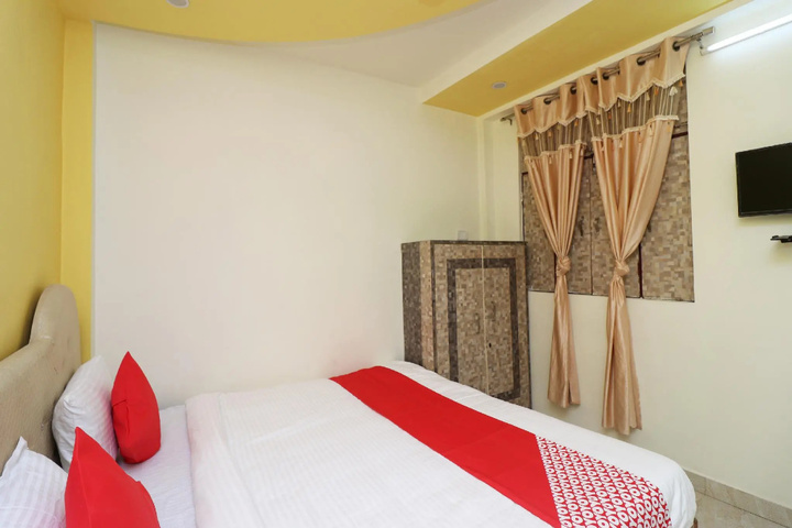 Room 4 of 5