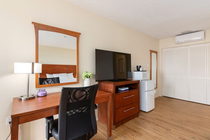 Room 13 of 46