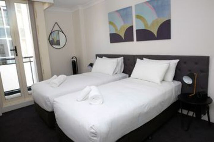 Hotel Suite Photo