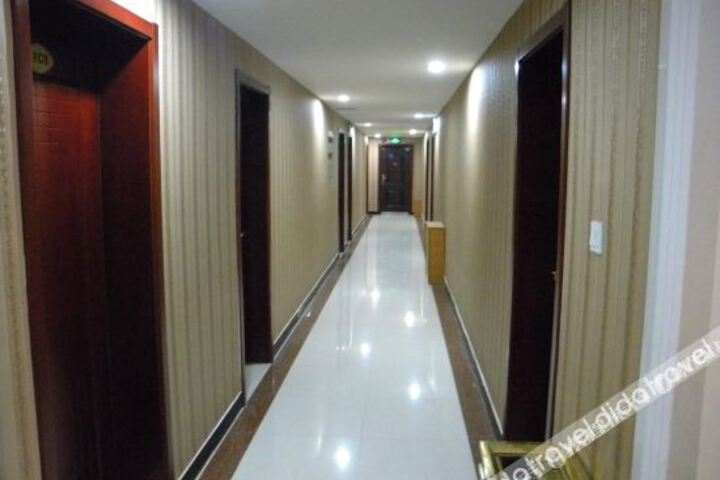 Hotel Interior 6 of 24