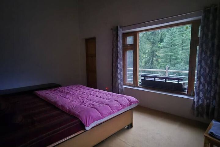 Room 2 of 19