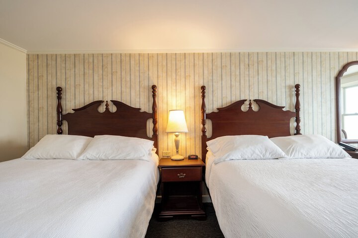 Room 49 of 176