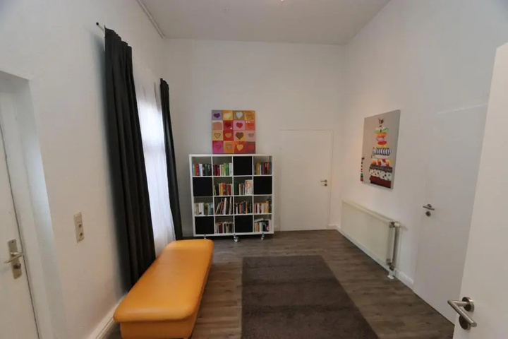 Room 8 of 21