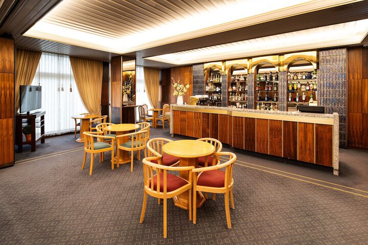 Lounge 59 of 73