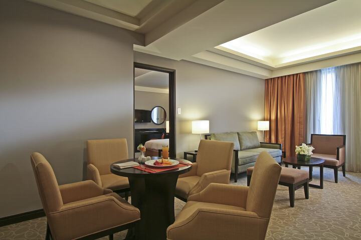Room 30 of 87