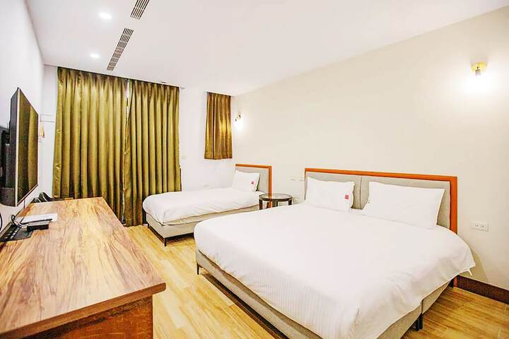 Room 14 of 22