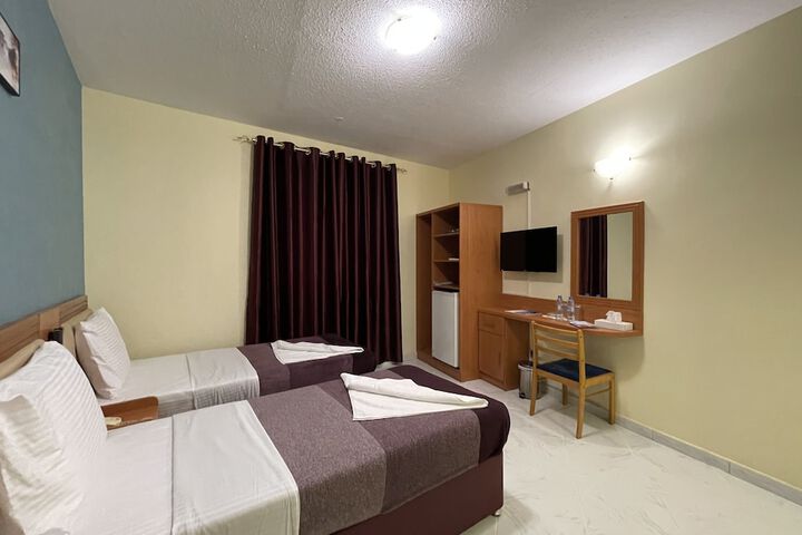 Room 44 of 103