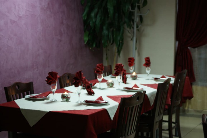 Dining 28 of 38