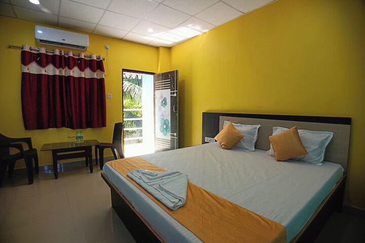 Room 2 of 9