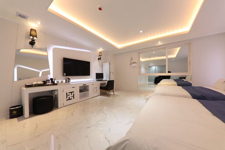 Room 31 of 58