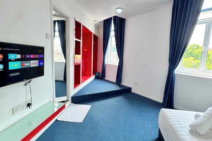 Room 49 of 122