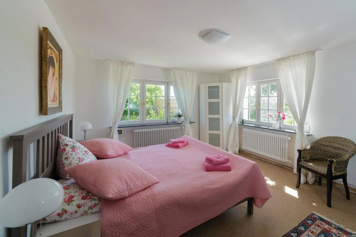 Room 2 of 21
