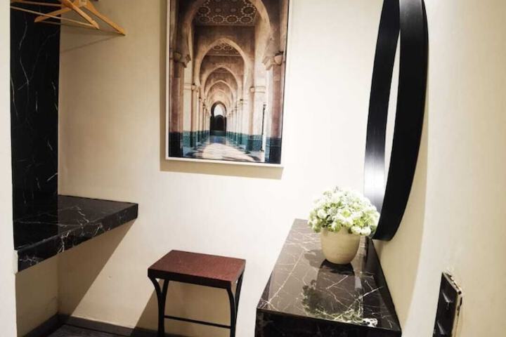 Room 27 of 51