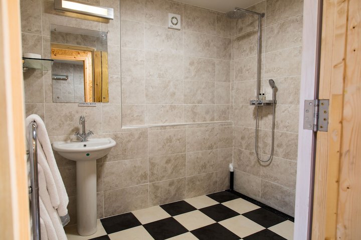 Room 160 of 210