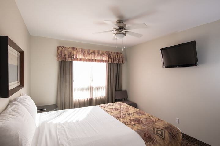 Room 8 of 43