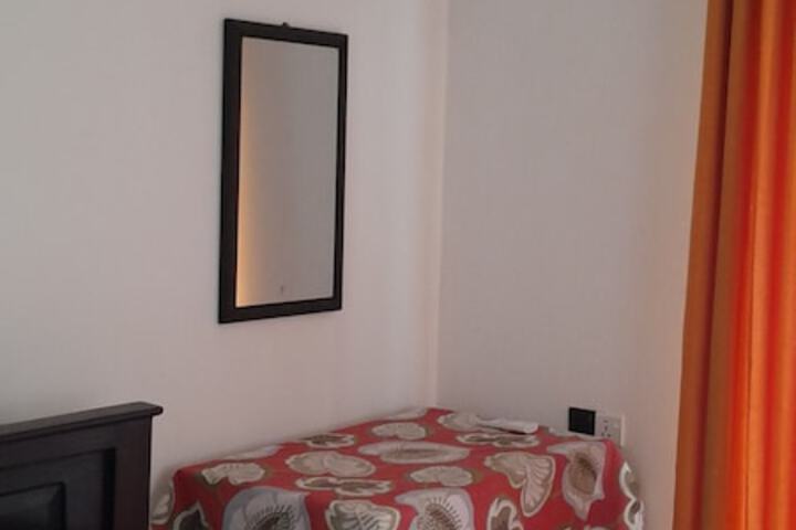Room 16 of 64