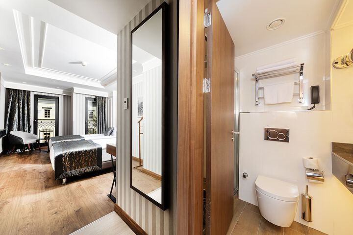 Room 27 of 130