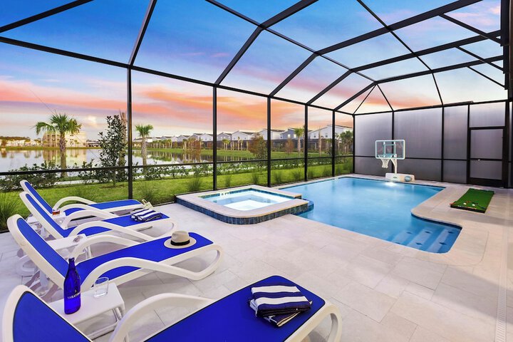 Private pool