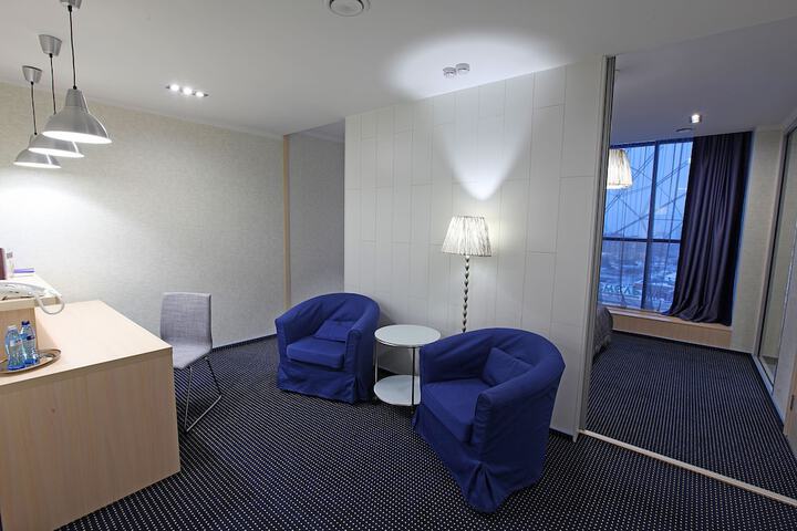 Room 48 of 125