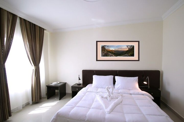 Room 18 of 48
