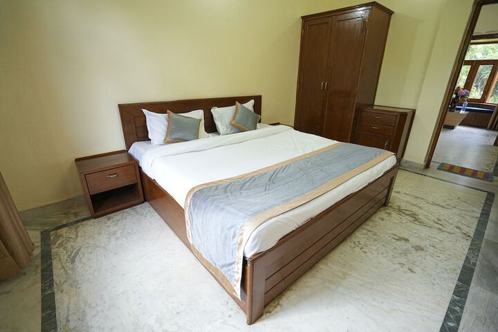 Room 14 of 60