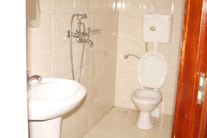 Room 2 of 2