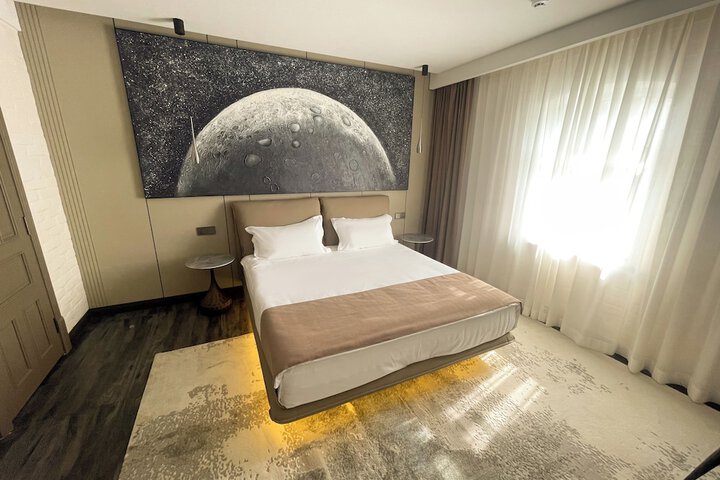 Room 36 of 74