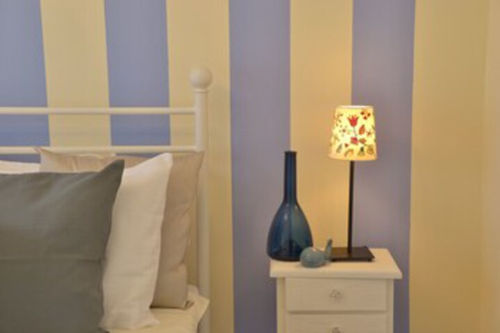 Room 13 of 19
