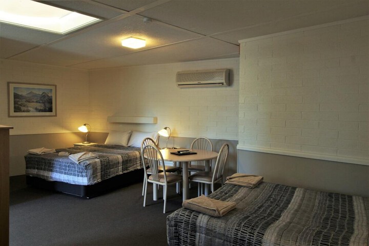 Room 11 of 47