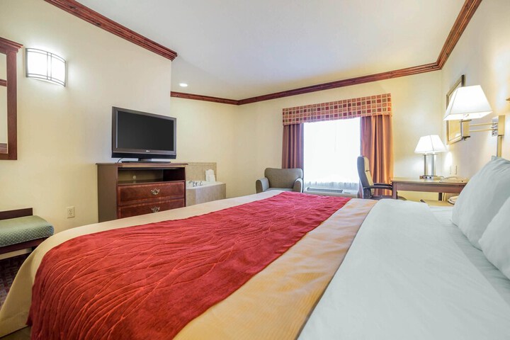 Room 25 of 37