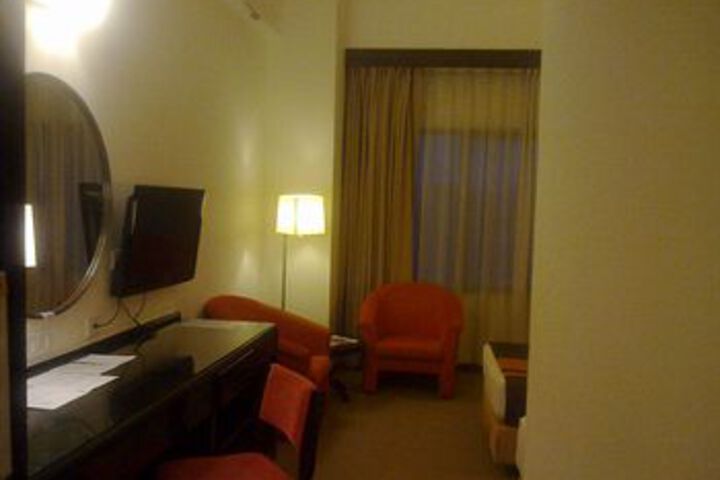 Room 24 of 30
