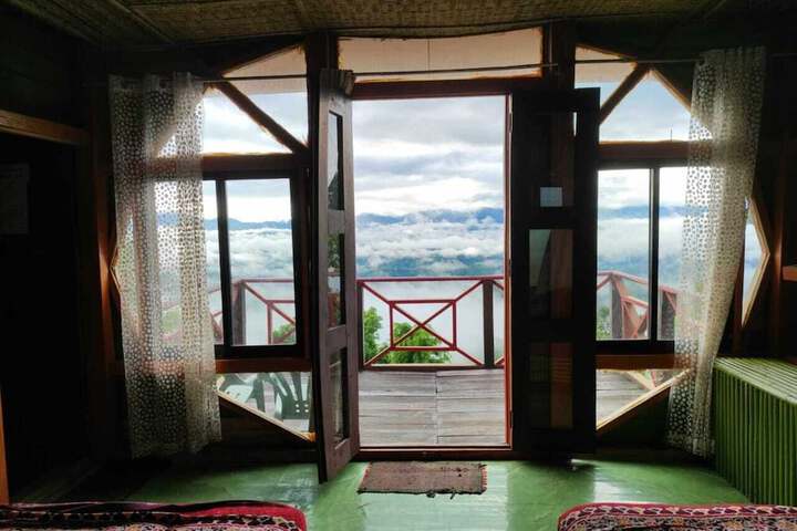 Room 2 of 40