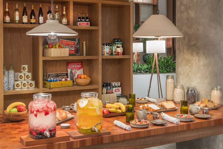 Snack bar