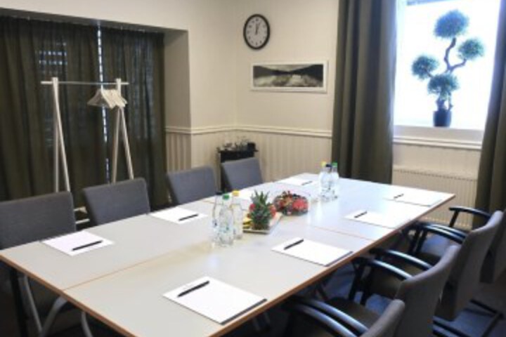Meeting 40 of 49