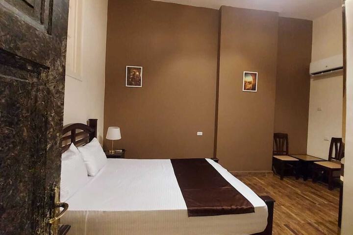 Room 39 of 63