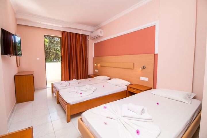 Room 2 of 8