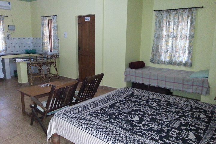 Room 10 of 31