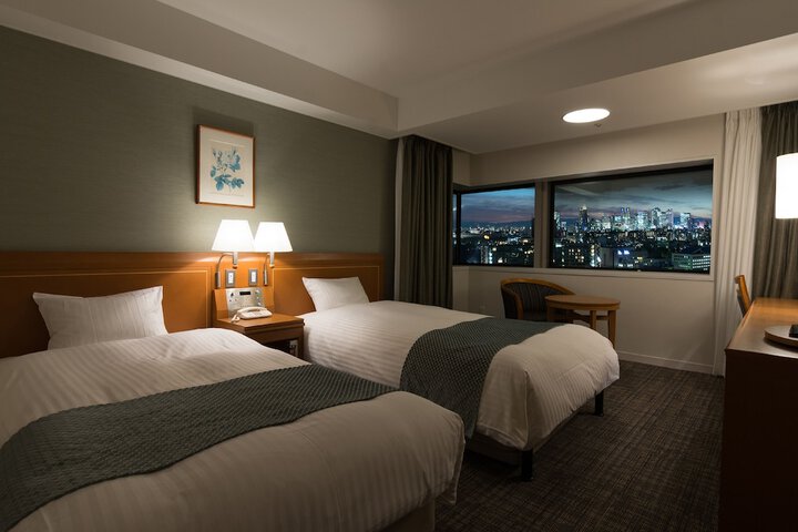 Room 10 of 65