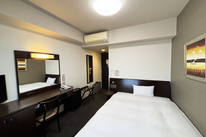 Room 4 of 21