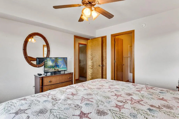 Room 6 of 19
