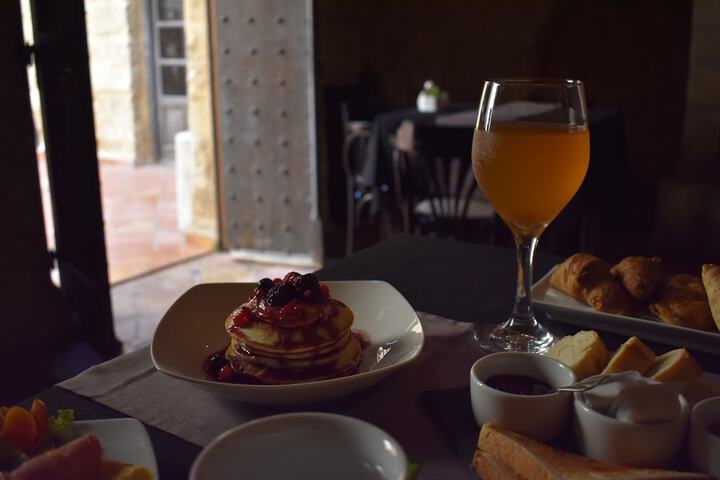 Breakfast/Coffee Service 93 of 110
