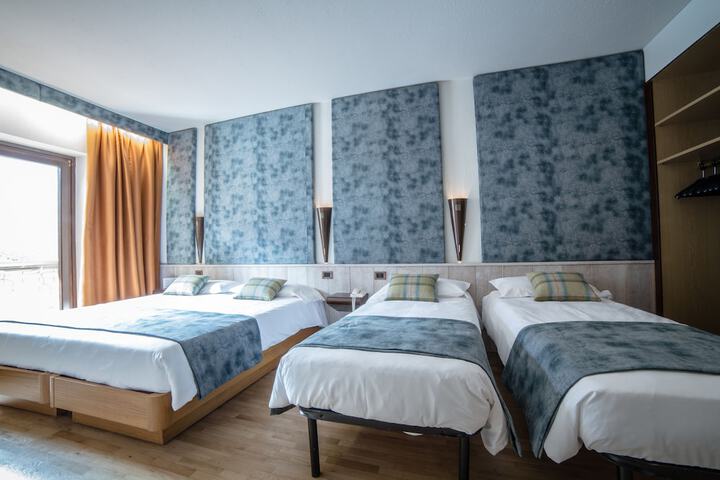 Room 7 of 34