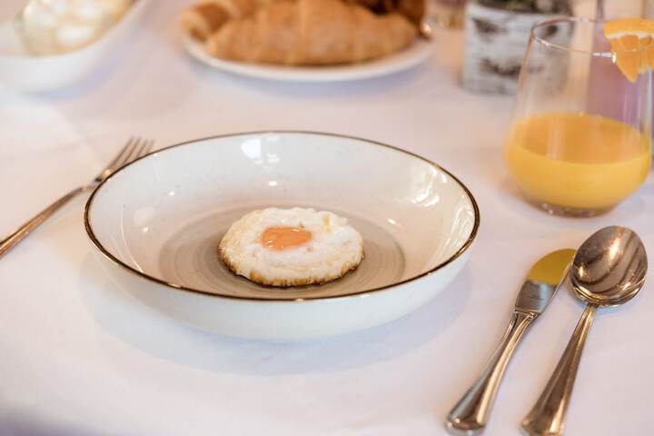 Breakfast/Coffee Service 67 of 78
