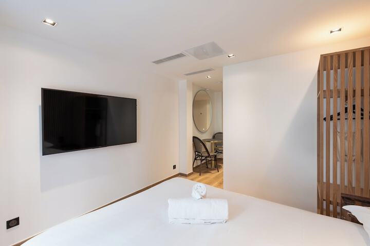 Room 35 of 70
